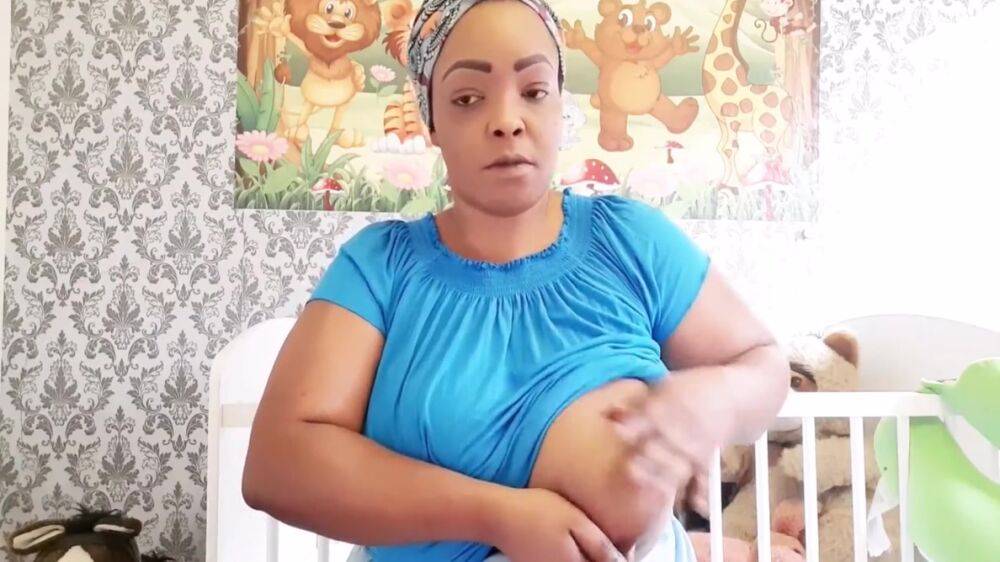 Nigerian Mom Shows How To Massage And Milk Her Huge Udders - Hclips.com