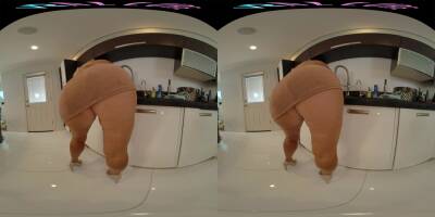 Curvy big tit blonde MILF teasing her stepson in VR - txxx.com