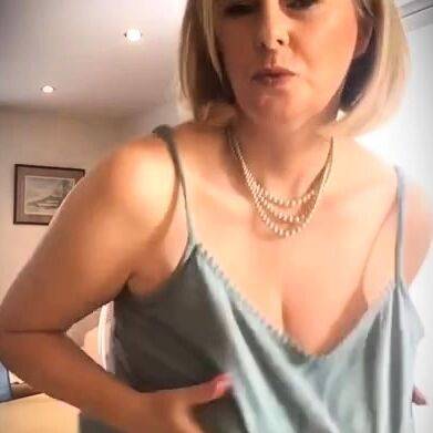 Blonde MILF with Big Boobs Playing Cam Free Porn - drtuber.com