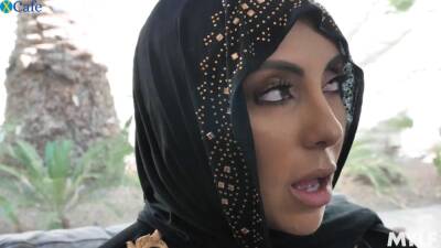 Busty Arab MILF knows the best way to please young white male - sunporno.com