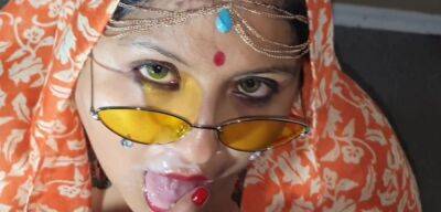 Super Milf Namaste Mujer India Talla XL - theyarehuge.com - India
