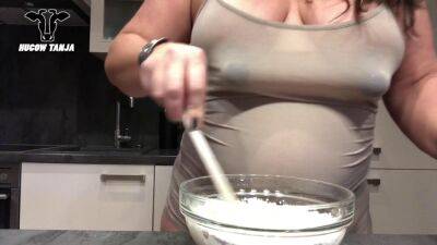 Saggy Tits - Breastmilk cake by the pregnant milf Tanja - sunporno.com