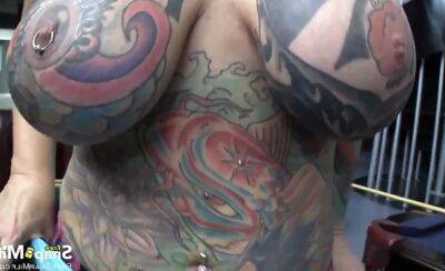 Tattooed Milf Gets Pierced Pussy Banged - sunporno.com