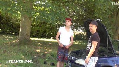 Per Fection In A Mommy Milf Seduces Her Sons Friend - hotmovs.com - France