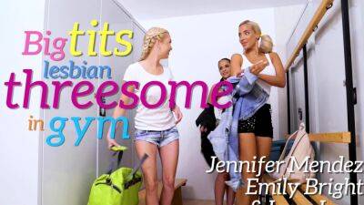 Fitness Rooms Big tits blonde MILF gym lesbian threesome - drtuber.com