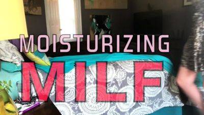 DommeTomorrow – MOISTURIZING MiLF - drtuber.com