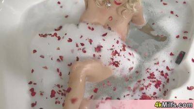 Katie Morgan - Katie Morgan In Beautiful Milf Wife Having A Relaxing Bath When Suddenly Her Pussy Got Horny - hotmovs.com