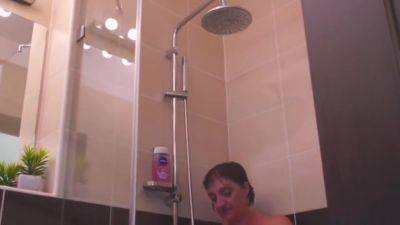 watching curvy mom in shower - hclips.com