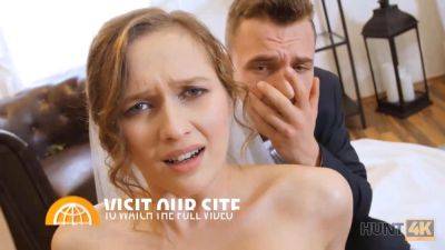 Jeniferjane, a hot milf, watches her ex-boyfriend get boned in front of her - sexu.com - Czech Republic