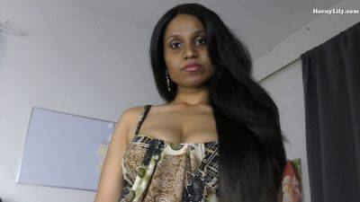 Indian MILF Tricks Horny Boss into Roleplay with Her Sexy Lingerie and Ass - sexu.com - Britain - India