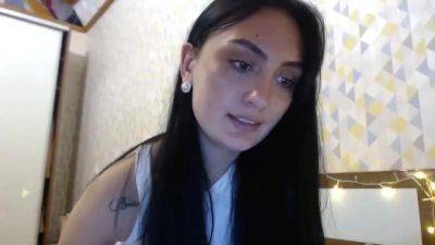 Pretty brunette solo milf webcam show - txxx.com - Usa