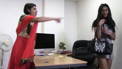 SEXY MOMMA - Desi Catches Step Mom Sahara with her Boss - drtuber.com