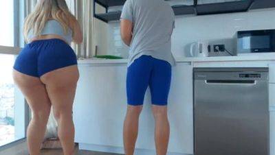 Sexy MILF in Shorts with a Large Booty. Wife Gets Horny in the Kitchen. - veryfreeporn.com